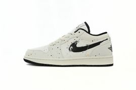 Picture of Air Jordan 1 Low _SKUfc4201976fc